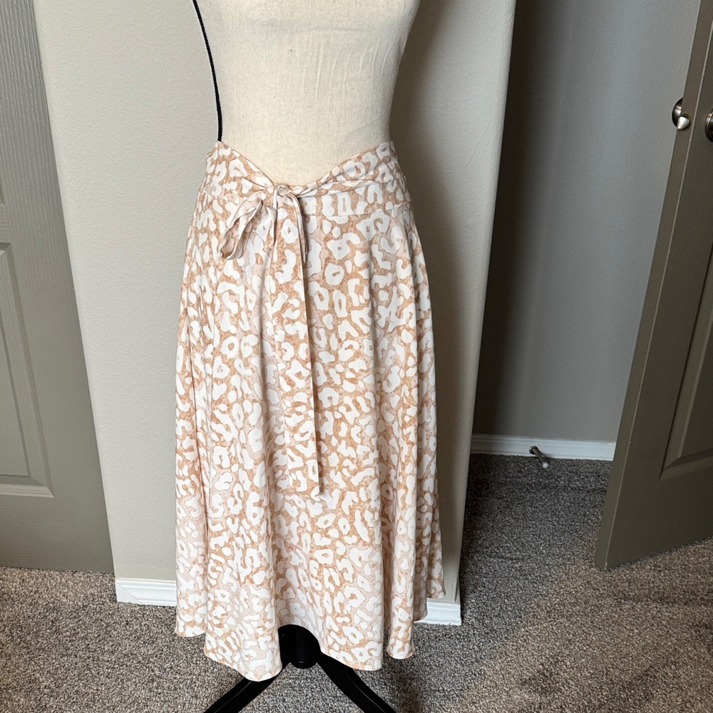Ann Taylor Factory Tan and White Leopard Midi Skirt